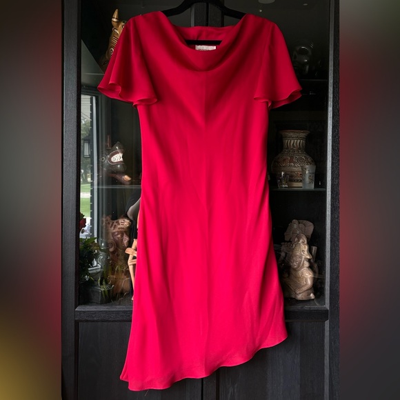 Red dress - Picture 5 of 10